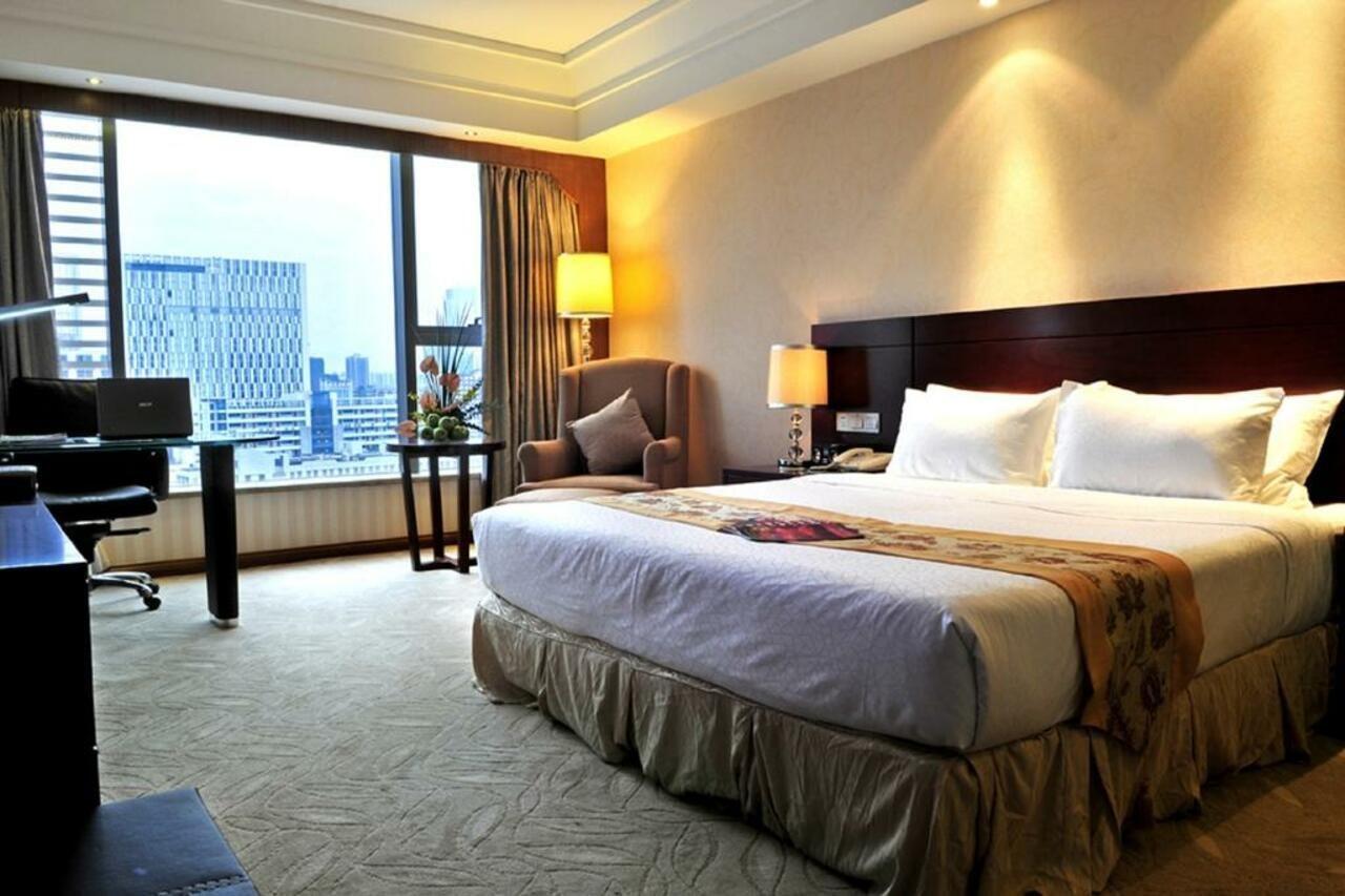 Vili International Hotel Guangzhou Bagian luar foto