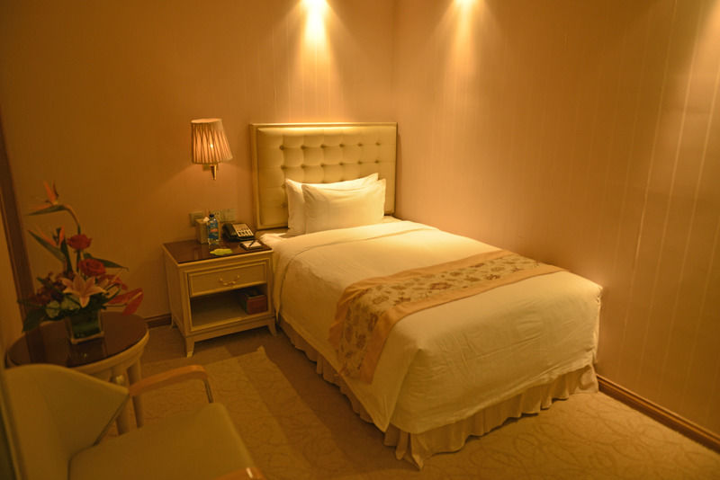 Vili International Hotel Guangzhou Bagian luar foto