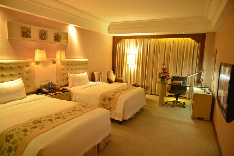 Vili International Hotel Guangzhou Bagian luar foto