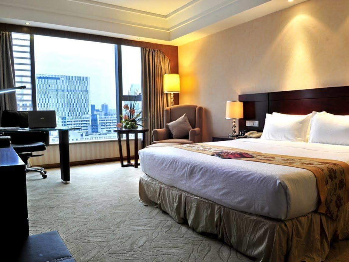 Vili International Hotel Guangzhou Bagian luar foto